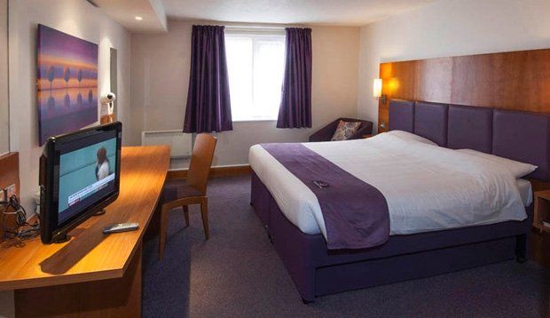 Premier Inn Warrington South Экстерьер фото